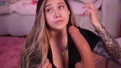 Lilith Gray online show from December 3, 4:48 am