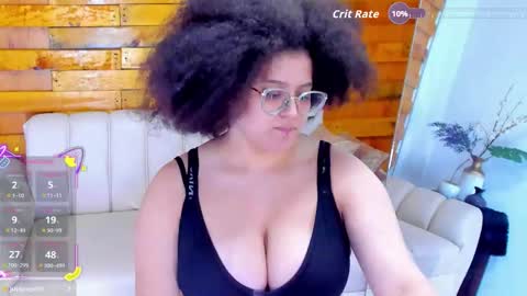 Snapshot of lilith_mesa chatting on October 11, 4:39 am Lilith online show from October 11, 4:39 am