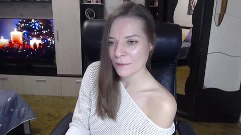 Snapshot of lilith_small21 chatting on December 19, 9:29 am lilith small21 online show from December 19, 9:29 am