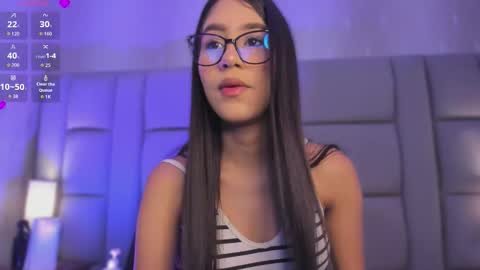 Snapshot of lilith_vael chatting on October 7, 12:20 pm online show from October 7, 12:20 pm