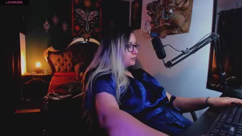 lilithmystic01 online show from February 21, 3:21 pm