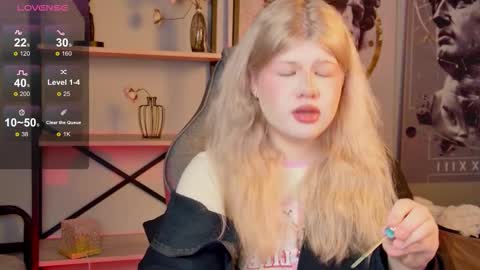 LilithNelson online show from March 2, 7:15 am