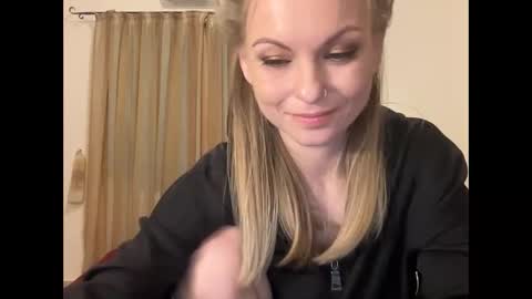 lilithnewdawn online show from February 12, 7:37 pm