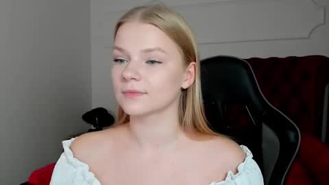 lilitrosen online show from September 16, 6:05 pm