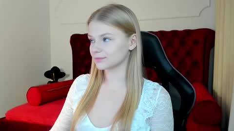 lilitrosen online show from September 30, 5:40 pm