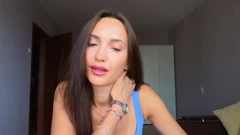 Lillian online show from April 8, 9:33 am