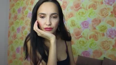 Lillian online show from December 1, 11:25 am