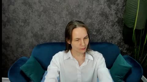 Snapshot of lillian_white1 chatting on March 6, 8:08 am lillian_white1 online show from March 6, 8:08 am