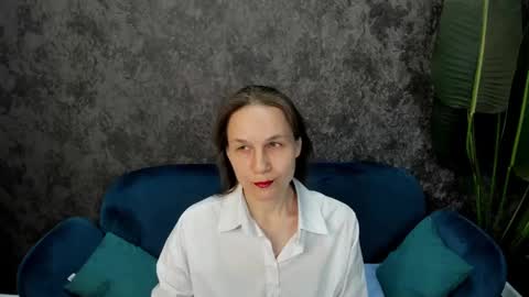 Snapshot of lillian_white1 chatting on March 4, 2:10 pm lillian_white1 online show from March 4, 2:10 pm