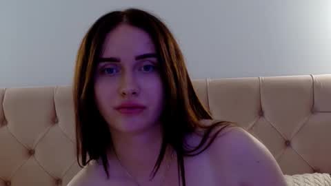 Snapshot of lilliana_moon chatting on September 13, 9:06 am lilliana_moon online show from September 13, 9:06 am