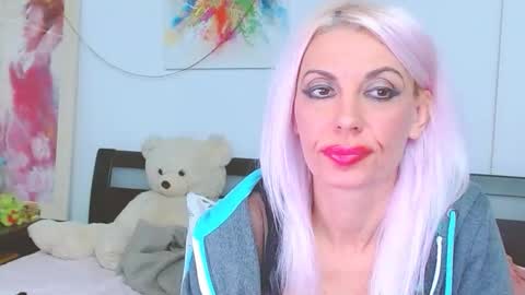 Lara online show from October 4, 2:28 am