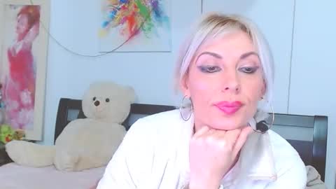 Lara online show from February 22, 12:33 am