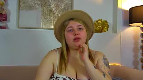 LillianHaig online show from December 4, 7:36 pm