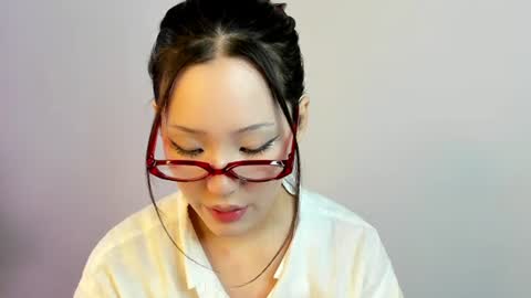 lillie_sun online show from June 25, 10:40 am