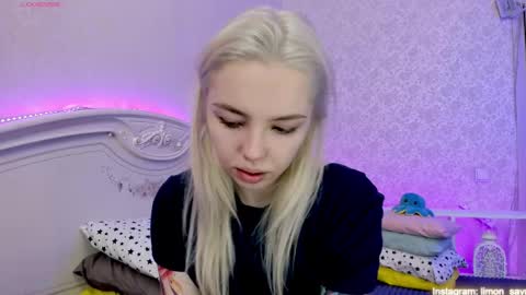 LilliMoore online show from February 16, 12:11 am