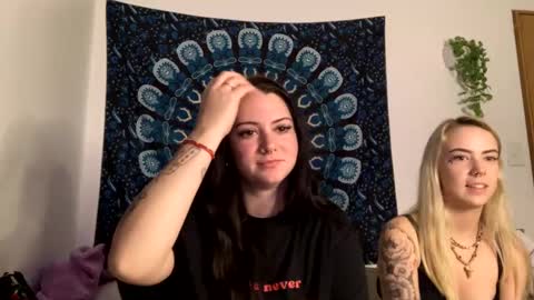 lillstephanie online show from October 5, 4:28 am