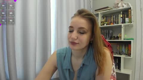Snapshot of lillyfan_x chatting on February 21, 3:34 am LillyFan X online show from February 21, 3:34 am