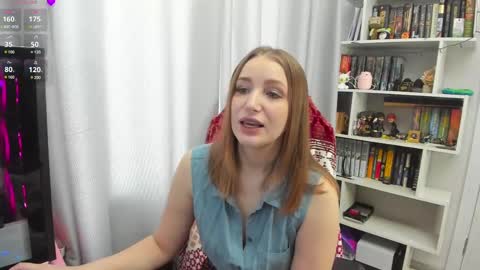 Snapshot of lillyfan_x chatting on March 7, 4:02 am LillyFan X online show from March 7, 4:02 am