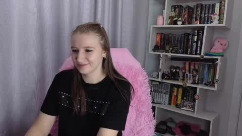 LillyFan X online show from November 9, 5:58 am