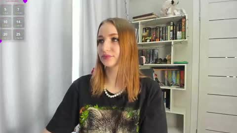 Snapshot of lillyfan_x chatting on February 24, 4:25 am LillyFan X online show from February 24, 4:25 am