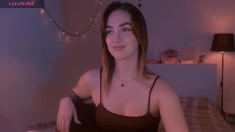 Snapshot of lillyfarey chatting on October 5, 7:41 pm LillyFarey online show from October 5, 7:41 pm