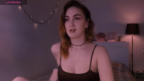 Snapshot of lillyfarey chatting on October 21, 6:34 pm LillyFarey online show from October 21, 6:34 pm