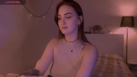 Snapshot of lillyfarey chatting on September 23, 8:07 pm LillyFarey online show from September 23, 8:07 pm