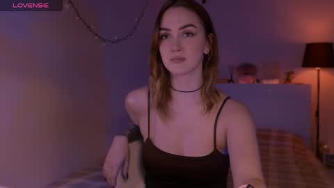 Snapshot of lillyfarey chatting on October 26, 5:52 pm LillyFarey online show from October 26, 5:52 pm