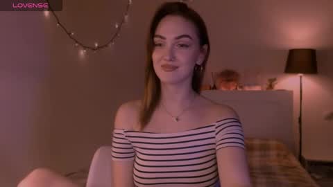 Snapshot of lillyfarey chatting on October 8, 7:51 pm LillyFarey online show from October 8, 7:51 pm