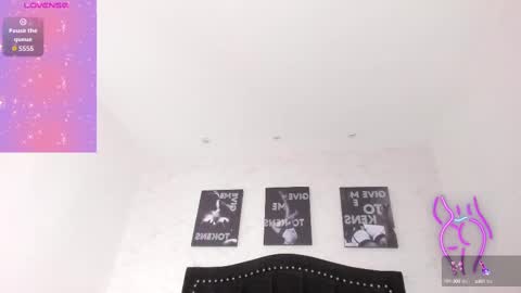 Snapshot of lillypalmer chatting on September 10, 12:27 pm Lilly online show from September 10, 12:27 pm