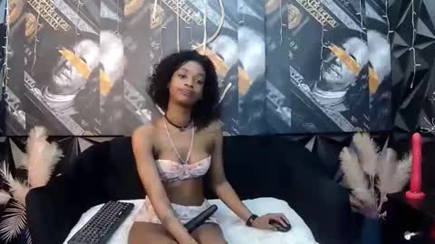 lilmissbaddiexxx online show from December 19, 1:10 am