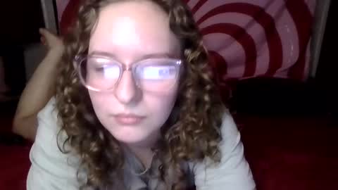 LilPies  online show from February 28, 4:32 am