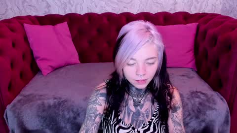 Snapshot of lilu_kayden chatting on December 15, 9:42 pm Little slave Kayden online show from December 15, 9:42 pm