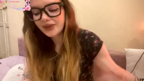Lily online show from May 8, 5:49 pm