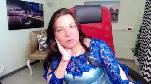 Lily online show from May 24, 6:34 am
