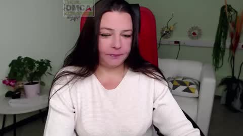 Snapshot of lily_flower7_ chatting on October 13, 5:32 am Lily online show from October 13, 5:32 am