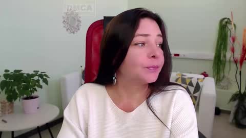Snapshot of lily_flower7_ chatting on September 19, 8:46 am Lily online show from September 19, 8:46 am
