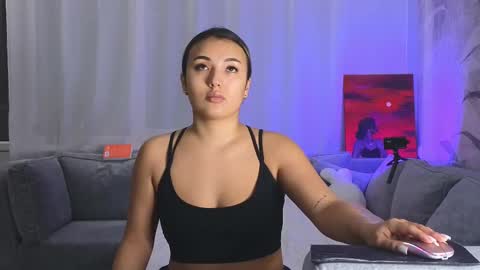 Lily online show from February 16, 5:04 pm