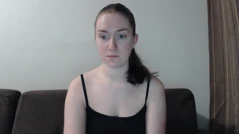Snapshot of lily_love_x chatting on December 22, 4:06 am lily_love_x online show from December 22, 4:06 am