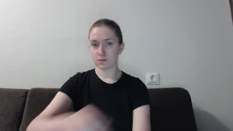 Snapshot of lily_love_x chatting on February 7, 4:59 am lily_love_x online show from February 7, 4:59 am