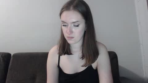 Snapshot of lily_love_x chatting on October 16, 10:23 pm lily_love_x online show from October 16, 10:23 pm