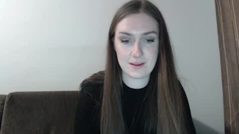 Snapshot of lily_love_x chatting on March 3, 1:17 am lily_love_x online show from March 3, 1:17 am