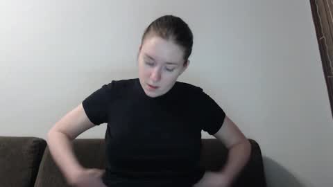 Snapshot of lily_love_x chatting on February 2, 11:21 pm lily_love_x online show from February 2, 11:21 pm