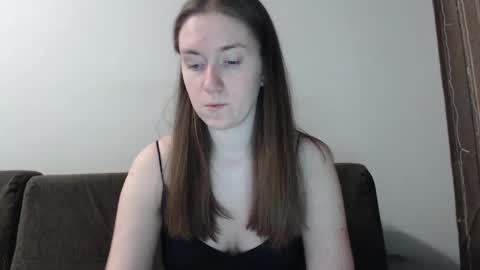 Snapshot of lily_love_x chatting on January 14, 1:47 am lily_love_x online show from January 14, 1:47 am