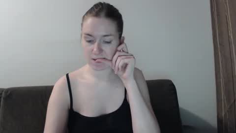 Snapshot of lily_love_x chatting on March 4, 2:17 am lily_love_x online show from March 4, 2:17 am