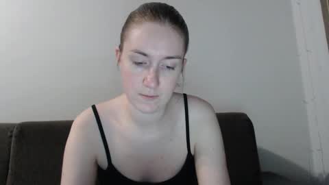 lily_love_x online show from November 16, 4:14 am