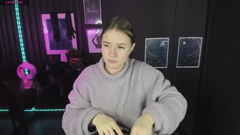 Lily online show from December 21, 7:03 am