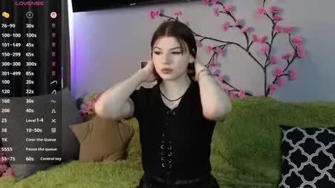 Lily online show from May 20, 7:38 am