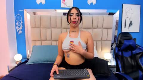 lily_rousse0 online show from July 23, 4:09 am