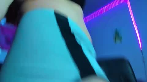 lily_stone04 online show from November 3, 4:49 am